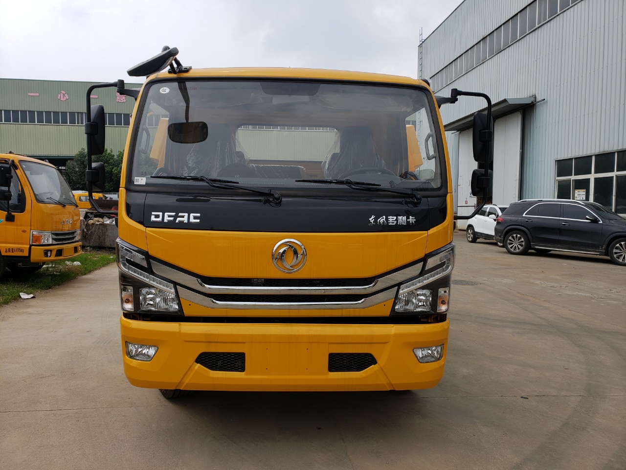 東風(fēng)多利卡黃牌清障車