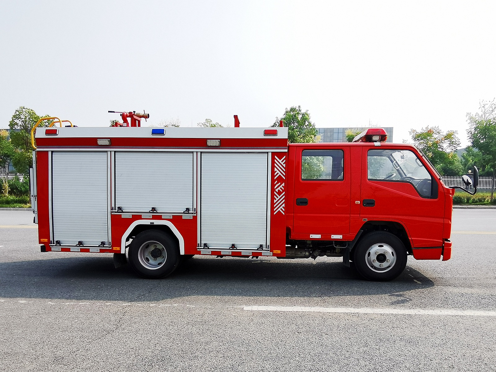 江鈴順達(dá)2.5立方水罐消防車