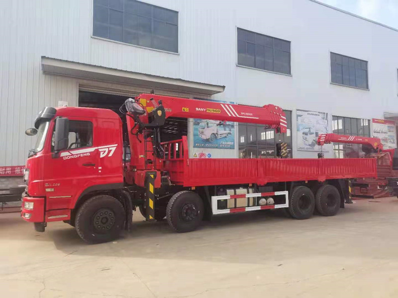 東風暢行D7前四后八三一14噸吊機