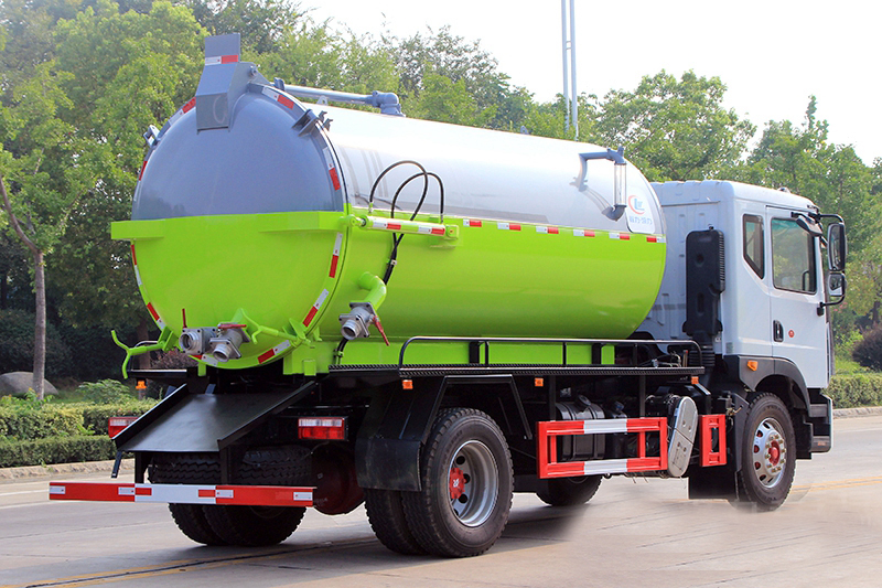 東風D9 10-12方 吸污車