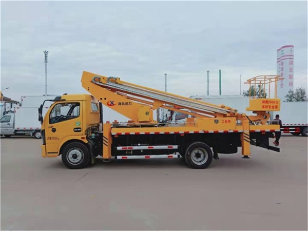 東風22米高空作業車