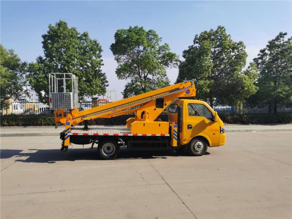 23S藍牌東風涂逸單排高空作業(yè)車