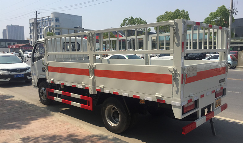 東風多利卡4.1米(藍牌)氣瓶車